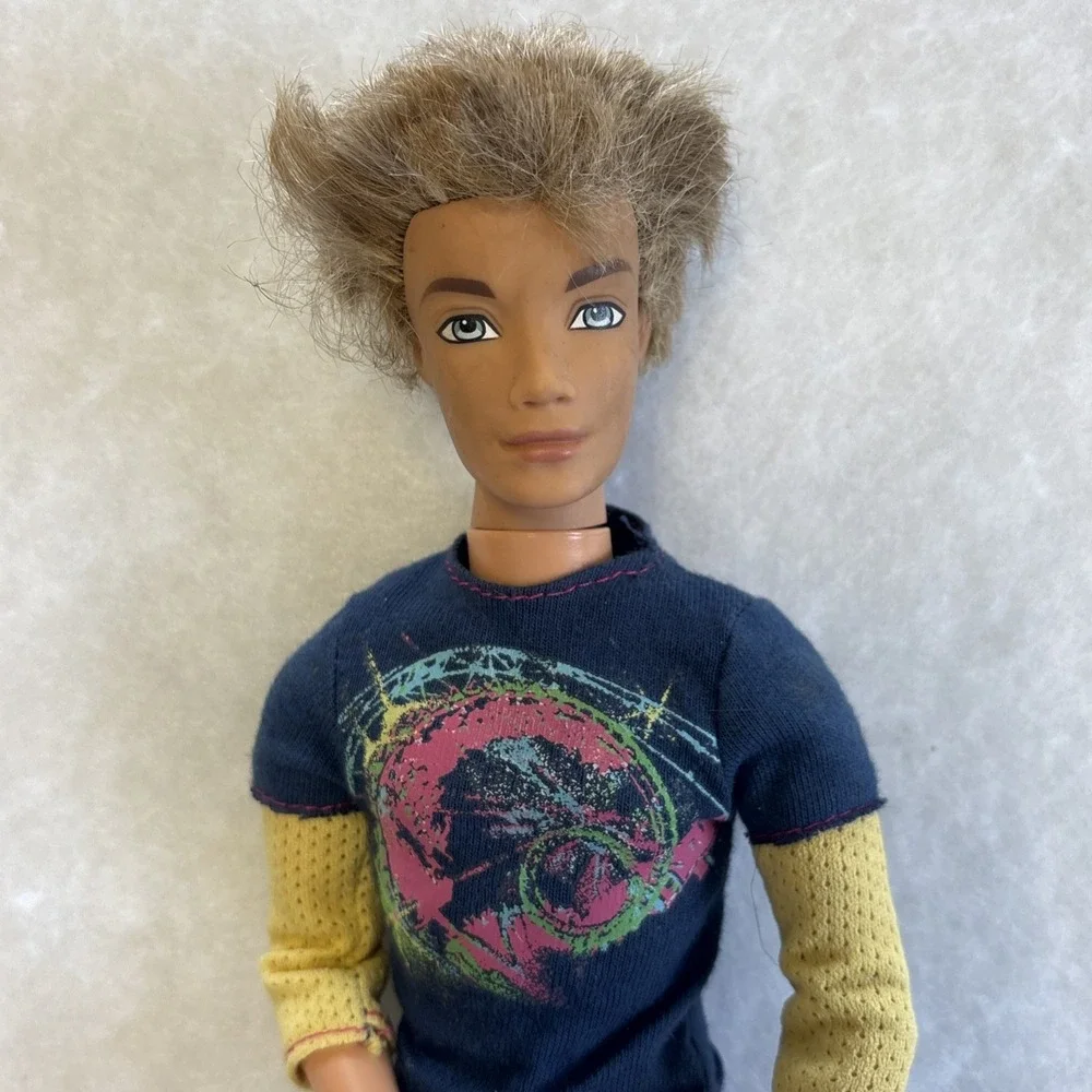 2009 Barbie Fashionistas Hottie Ken Doll With Clothes Articulate Blonde Blue Eye